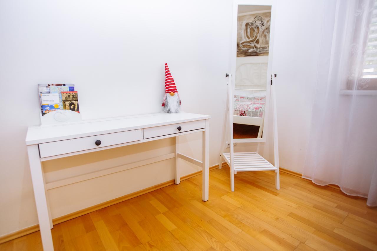 Beautiful Apartment In Central Residence Прага Экстерьер фото