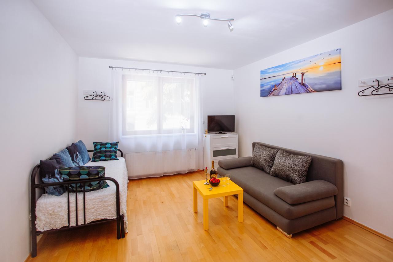 Beautiful Apartment In Central Residence Прага Экстерьер фото
