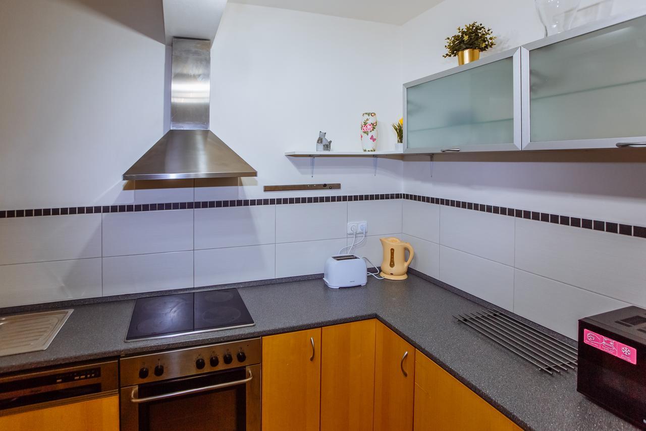 Beautiful Apartment In Central Residence Прага Экстерьер фото