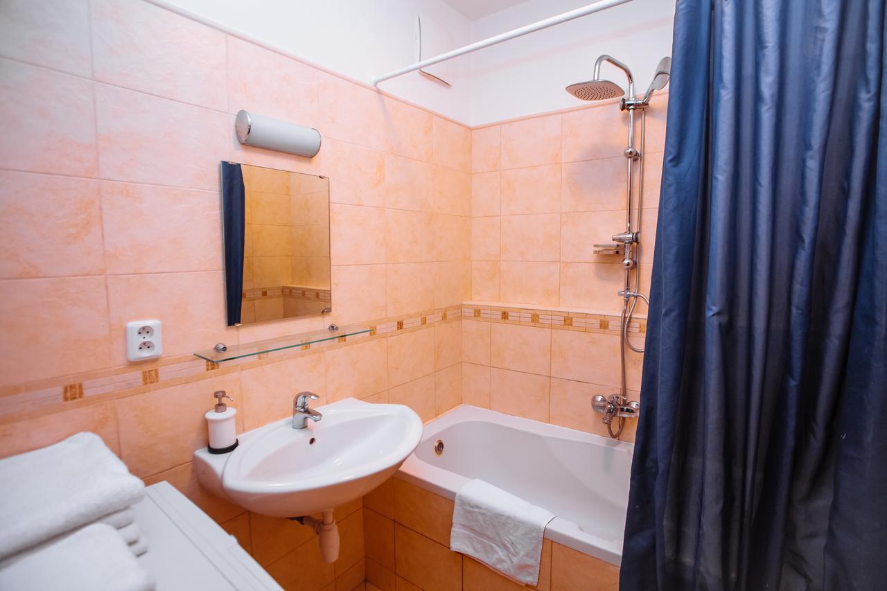 Beautiful Apartment In Central Residence Прага Экстерьер фото